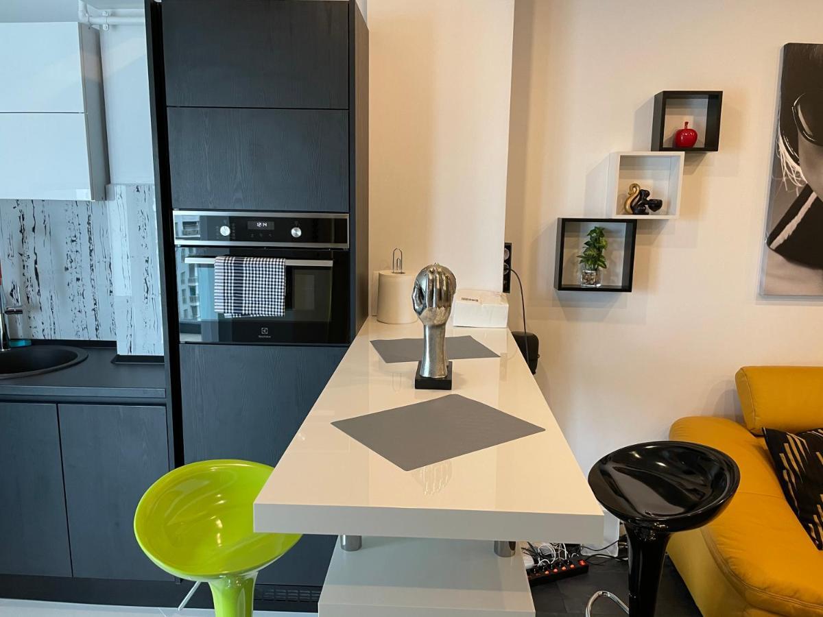 Fancy Westpark 2 Residence Lakeview W7 ブカレスト エクステリア 写真