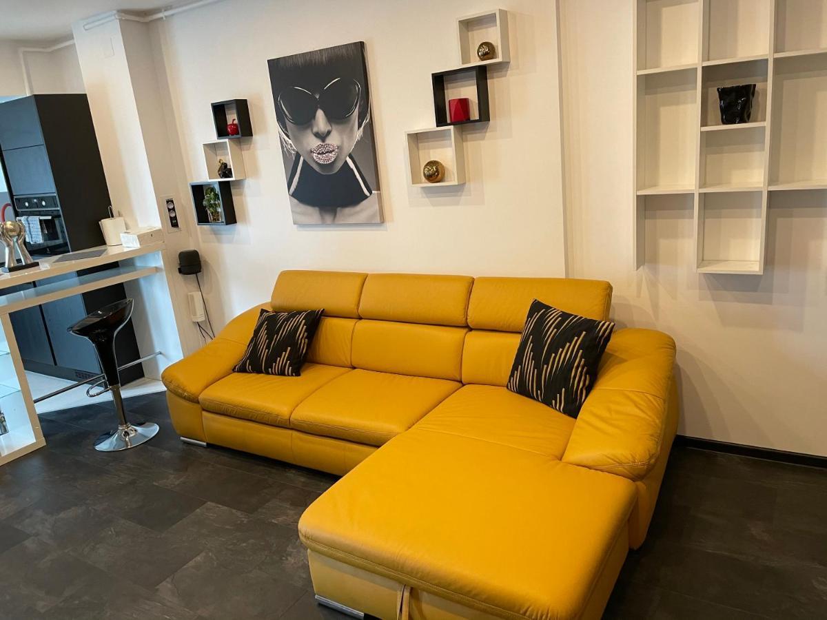 Fancy Westpark 2 Residence Lakeview W7 ブカレスト エクステリア 写真
