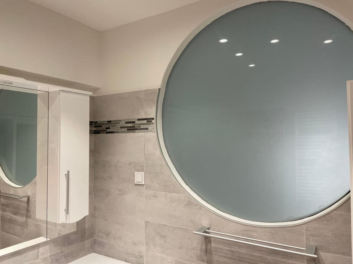 Fancy Westpark 2 Residence Lakeview W7 ブカレスト エクステリア 写真