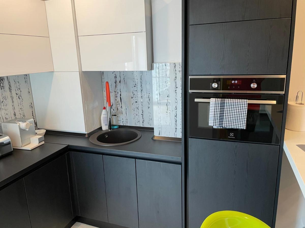 Fancy Westpark 2 Residence Lakeview W7 ブカレスト エクステリア 写真