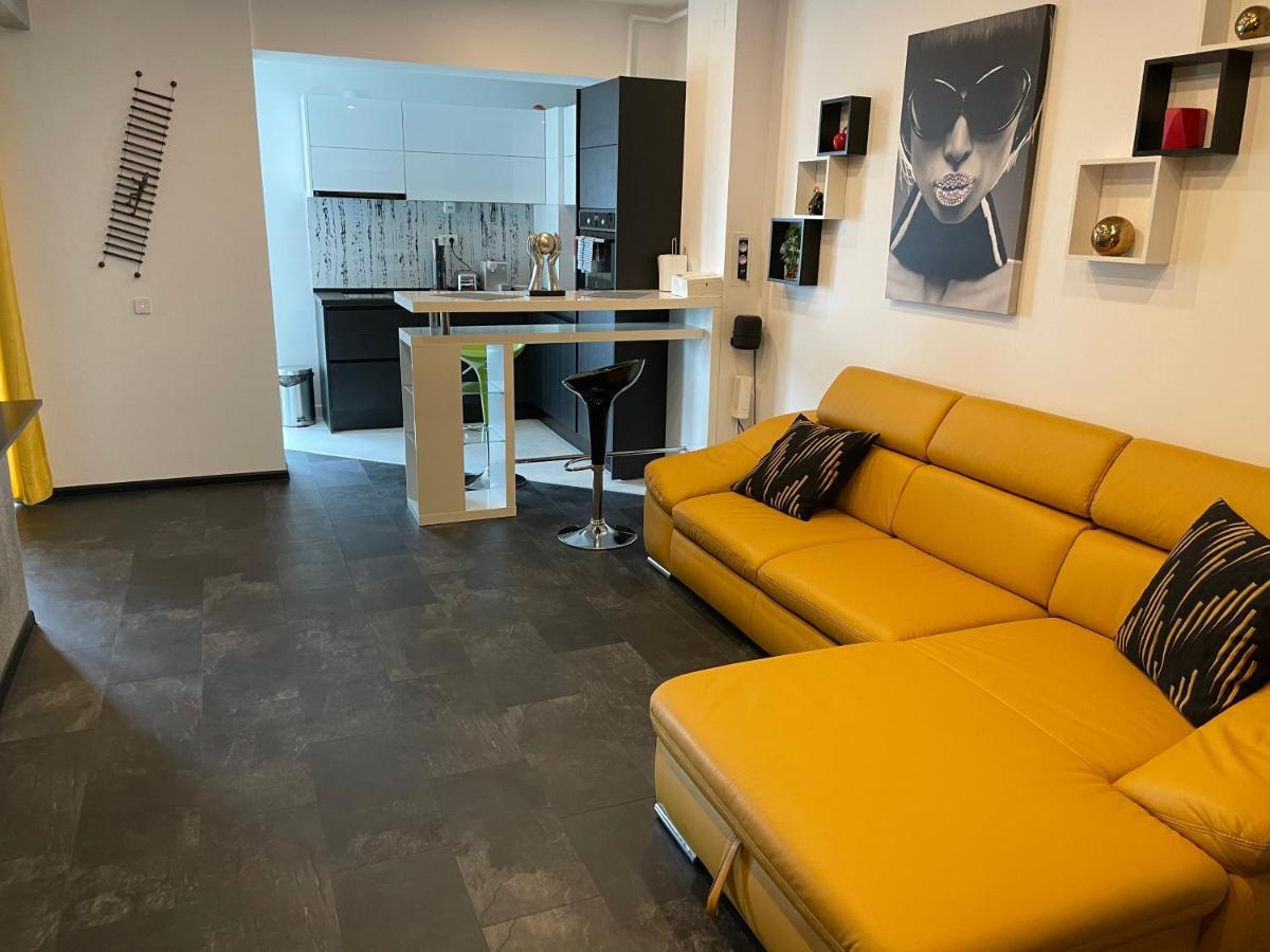 Fancy Westpark 2 Residence Lakeview W7 ブカレスト エクステリア 写真